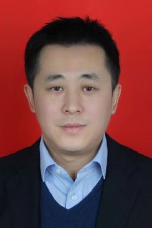 乔  毅